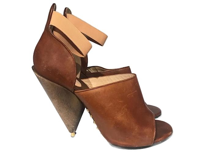 GIVENCHY  Sandals T.eu 40 leather Camel  ref.1177514