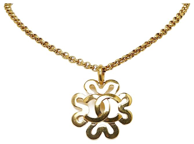 Chanel Gold CC Pendant Necklace Golden Metal Gold-plated  ref.1177895