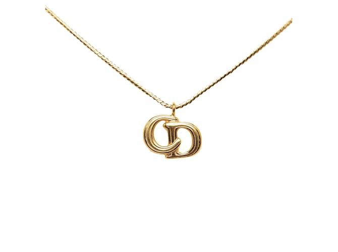 Colar com pingente do logotipo do CD em ouro Dior Dourado Metal Banhado a ouro  ref.1177900