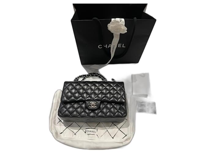 Timeless Chanel Clássico intemporal Preto Pele de cordeiro  ref.1178006