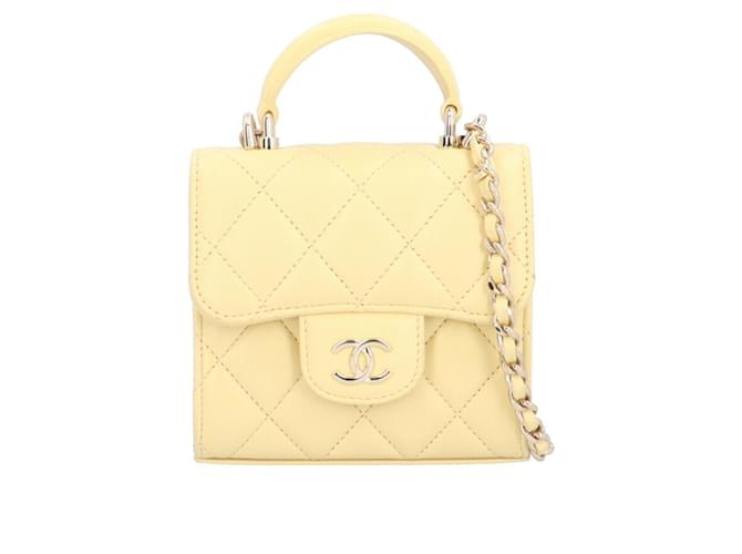 Timeless Chanel Matelass� Yellow Leather  ref.1178539