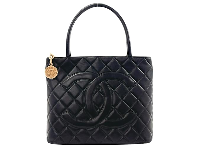 Medaillon Chanel M�daillon Black Leather  ref.1178755