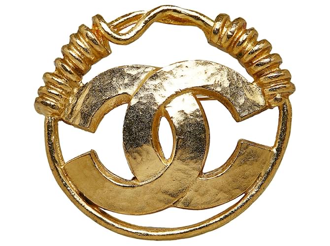Broche Chanel Gold CC Dourado Metal Banhado a ouro  ref.1178996