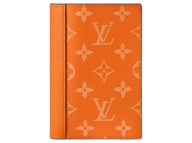 Louis Vuitton Funda para pasaporte LV naranja nueva Cuero  ref.1179069