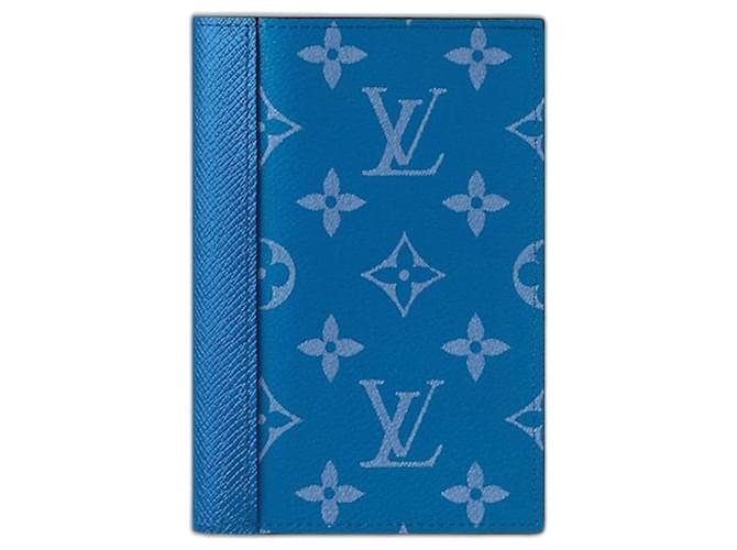 Louis Vuitton Capa para passaporte LV taigarama azul Couro  ref.1179070