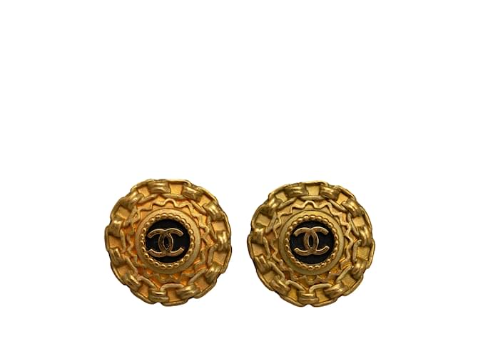 Boucles d'oreilles à clip Chanel CC dorées Plaqué or  ref.1179277