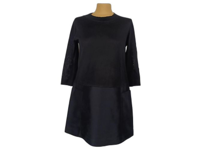 Kleid aus Wolle in Schwarz von Cos