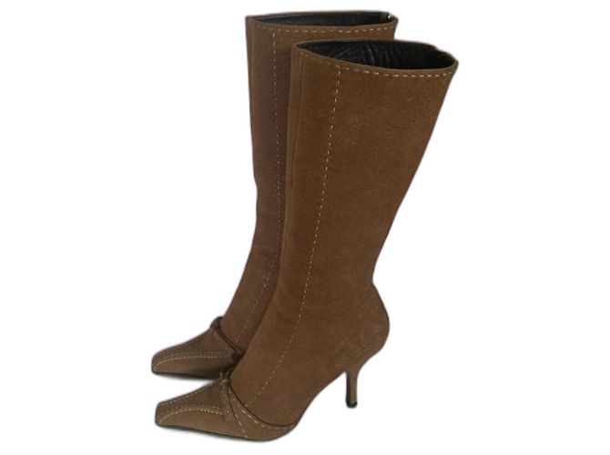 Botas Prada em camurça camel Camelo