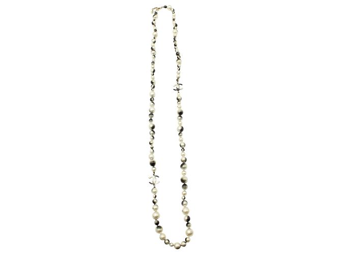 Collar largo de perlas artificiales Chanel en perlas artificiales blancas Blanco Crudo