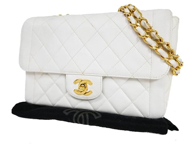 Chanel Matelassé White Leather  ref.1180265