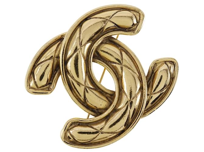 Timeless Chanel CC D'oro Placcato in oro  ref.1180336