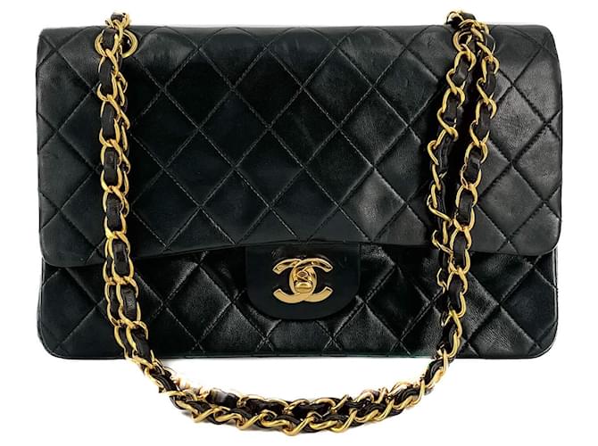 Timeless Chanel Bolsa clássica com aba e corrente em couro preto médio  ref.1180829