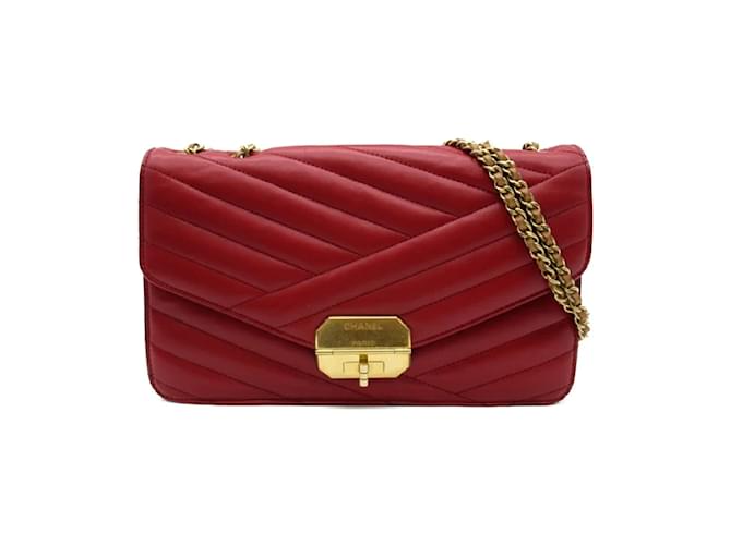Chanel Chevron Gabrielle Leder-Überschlagtasche Rot  ref.1181032