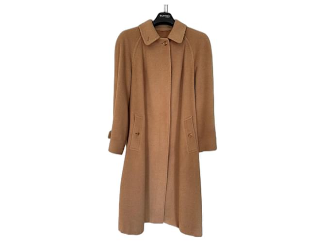 Burberry Coats, Outerwear Camel  ref.1181674