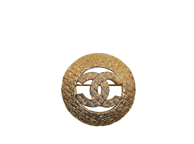 Broche Chanel CC Dourado Metal  ref.1182149
