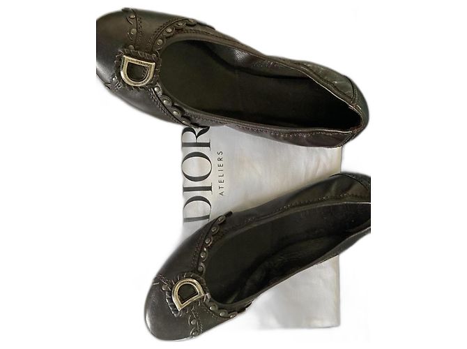 Bailarinas Dior de piel marrón oscuro