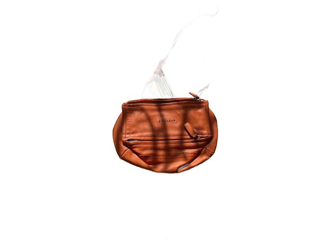 Bolsa de mão Givenchy em couro laranja