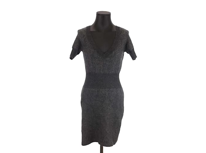 Louis Vuitton Wool dress Grey  ref.1183342