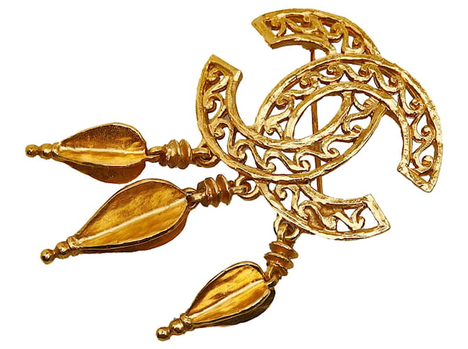 Broche con flecos CC dorado de Chanel Metal Chapado en oro  ref.1184563