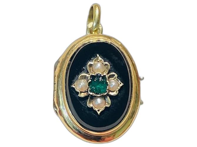 Autre Marque Pendentif ancien porte photo en or 18 carats serti d’onyx,perles et d’une pierre verte Or jaune Doré  ref.1184742