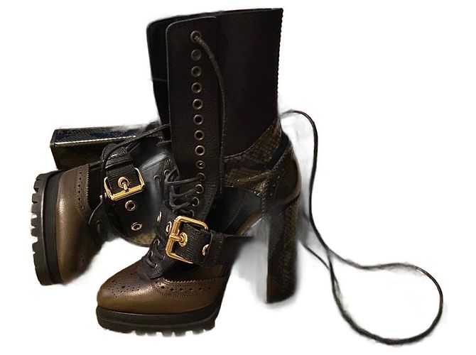 Burberry Westmarsh Lederstiefel Khaki