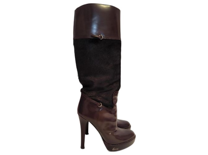 Botas Gucci de couro marrom