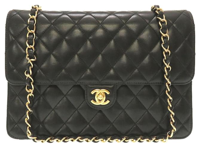Timeless Chanel Matelassé Black Leather  ref.1189391