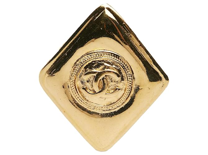 Broche Chanel Oro CC Dorado Metal Chapado en oro  ref.1189545