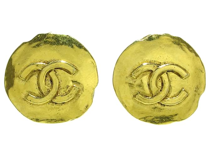Chanel Gold CC Clip On Earrings Golden Metal Gold-plated  ref.1189624