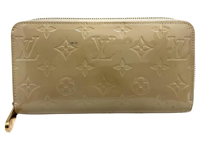 Louis Vuitton Zippy Wallet Beige Patent leather  ref.1190006