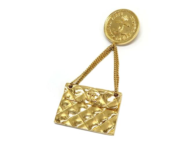 Chanel Broche para bolso CC Matelasse Dorado Metal  ref.1190711