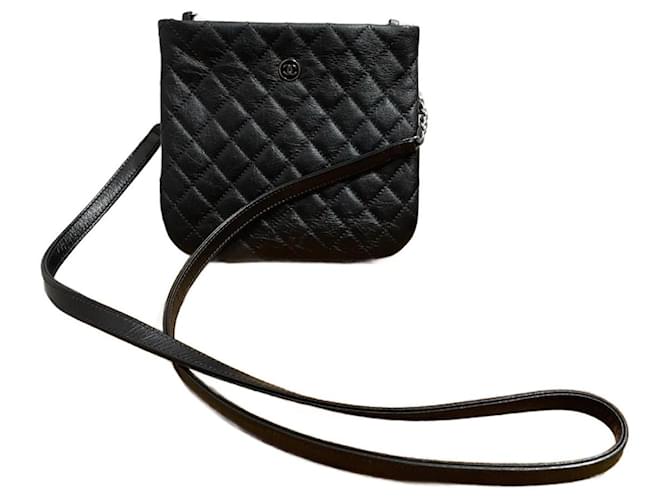 Chanel UNIFORM Black Leather  ref.1191065