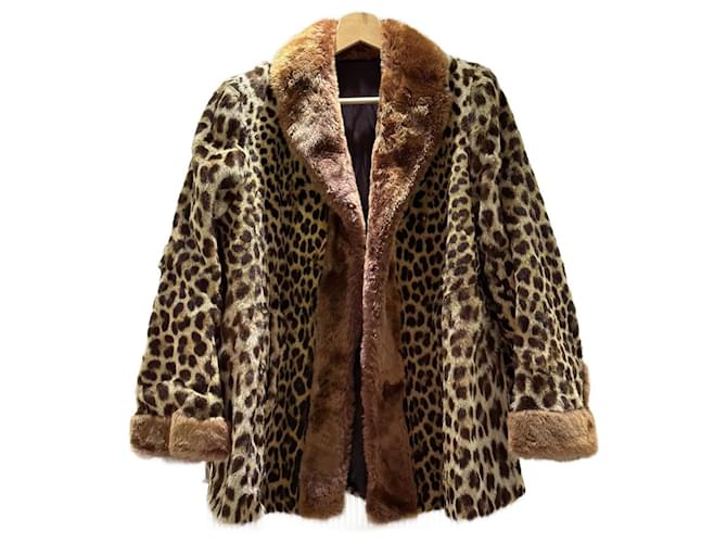 Autre Marque Abrigo de piel auténtica de leopardo con cuello de piel de oveja dorado. Estampado de leopardo  ref.1191069