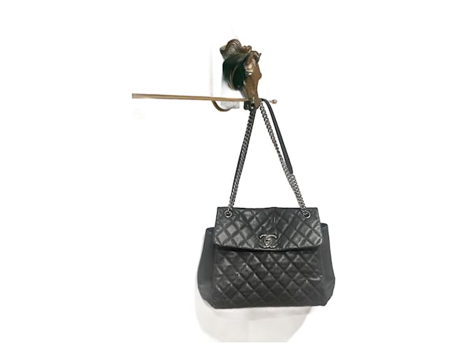 Chanel Handbags Black Leather  ref.1191329