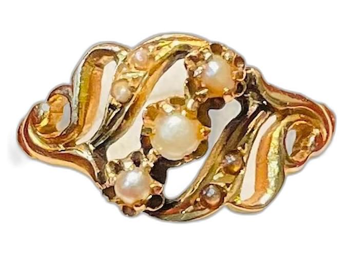 Autre Marque Bague ancienne en or rose 18 carats sertie de perles. Doré  ref.1191362