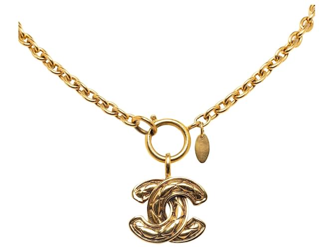 Collier pendentif CC Chanel doré Or jaune  ref.1191526