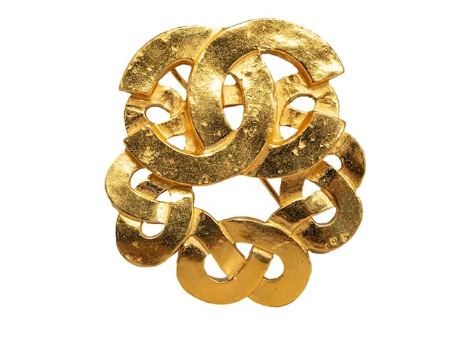 Broche Chanel CC de oro Dorado Metal  ref.1191562