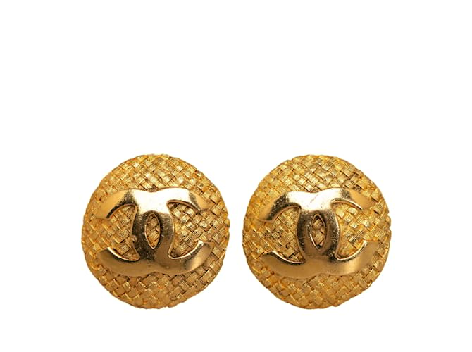 Boucles d'oreilles à clip Chanel CC dorées Plaqué or  ref.1191708