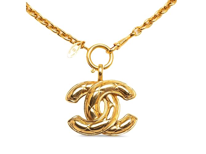 Goldfarbene Halskette mit Chanel-CC-Anhänger Golden Gelbes Gold  ref.1191721