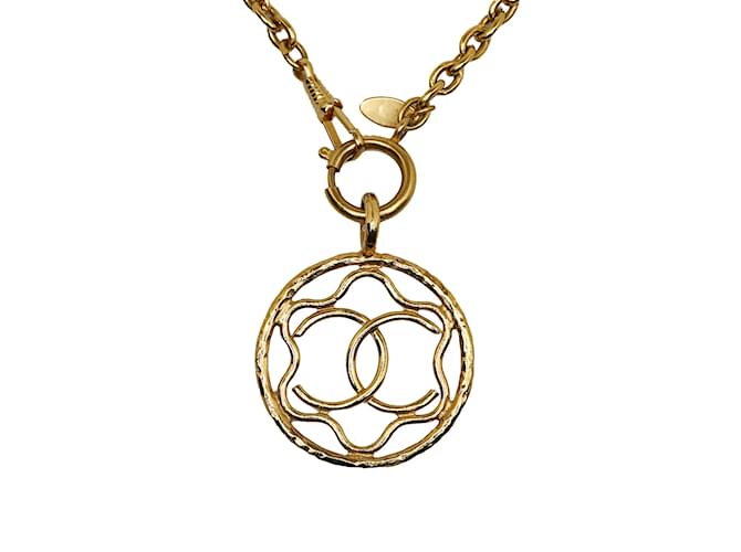 Gold Chanel CC Pendant Necklace Golden Yellow gold  ref.1191780