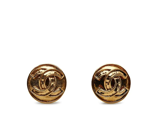 Pendientes de clip Chanel CC dorados Chapado en oro  ref.1191795