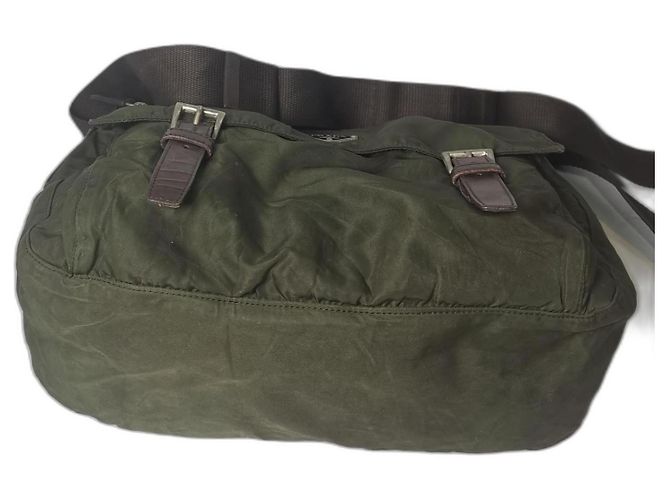 Bolsa Prada Verde claro em tecido