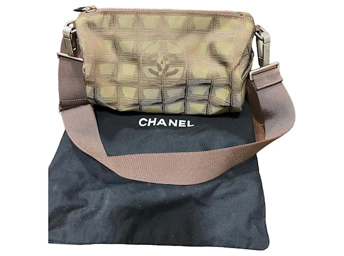 Chanel Croisière-Modellhandtasche in einwandfreiem Zustand Braun Khaki Leinwand  ref.1192276