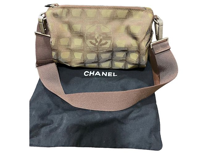 Bolsa modelo Chanel Croisière em perfeito estado Marrom Caqui
