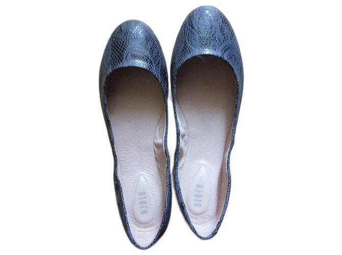 Bloch Embossed leather ballerinas, Pointure 36. Dark grey