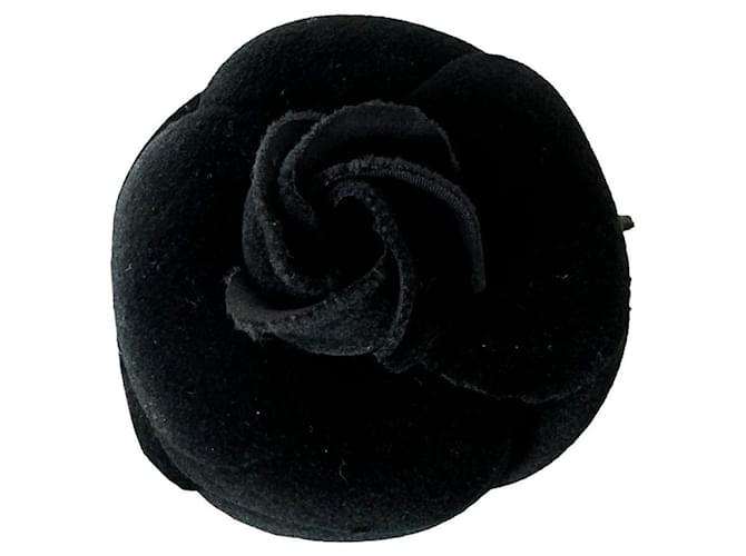 Other jewelry Chanel Camellia brooch Black Velvet  ref.1193020