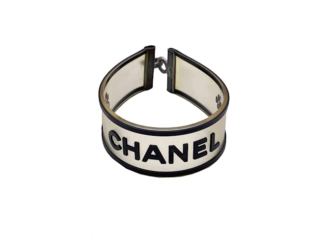 Chanel Vintage-Quatrefoil-Armband aus klarem und schwarzem Gummi mit Logo Kunststoff  ref.1193223