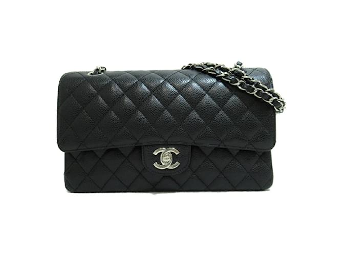 Chanel Bolso Mediano Clásico Con Solapa Forrado Caviar Negro Cuero  ref.1193507