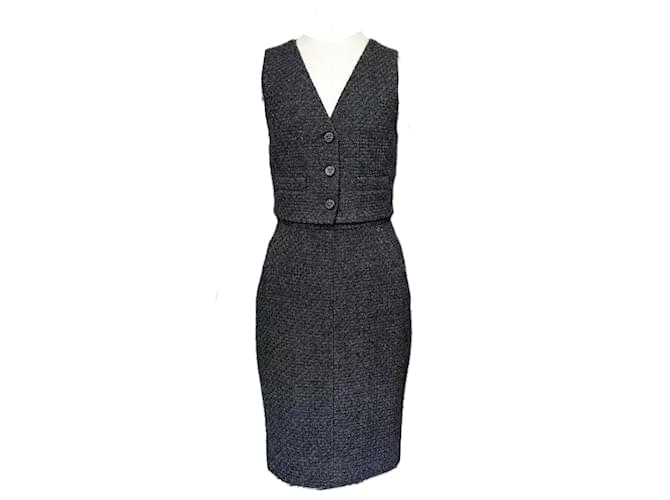 Chanel Costume en tweed à boutons CC  ref.1193560