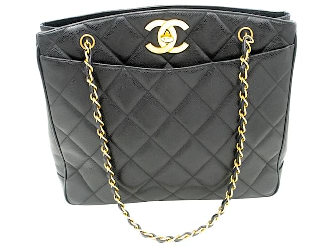 Classique Chanel matelassée Cuir Noir  ref.1193702